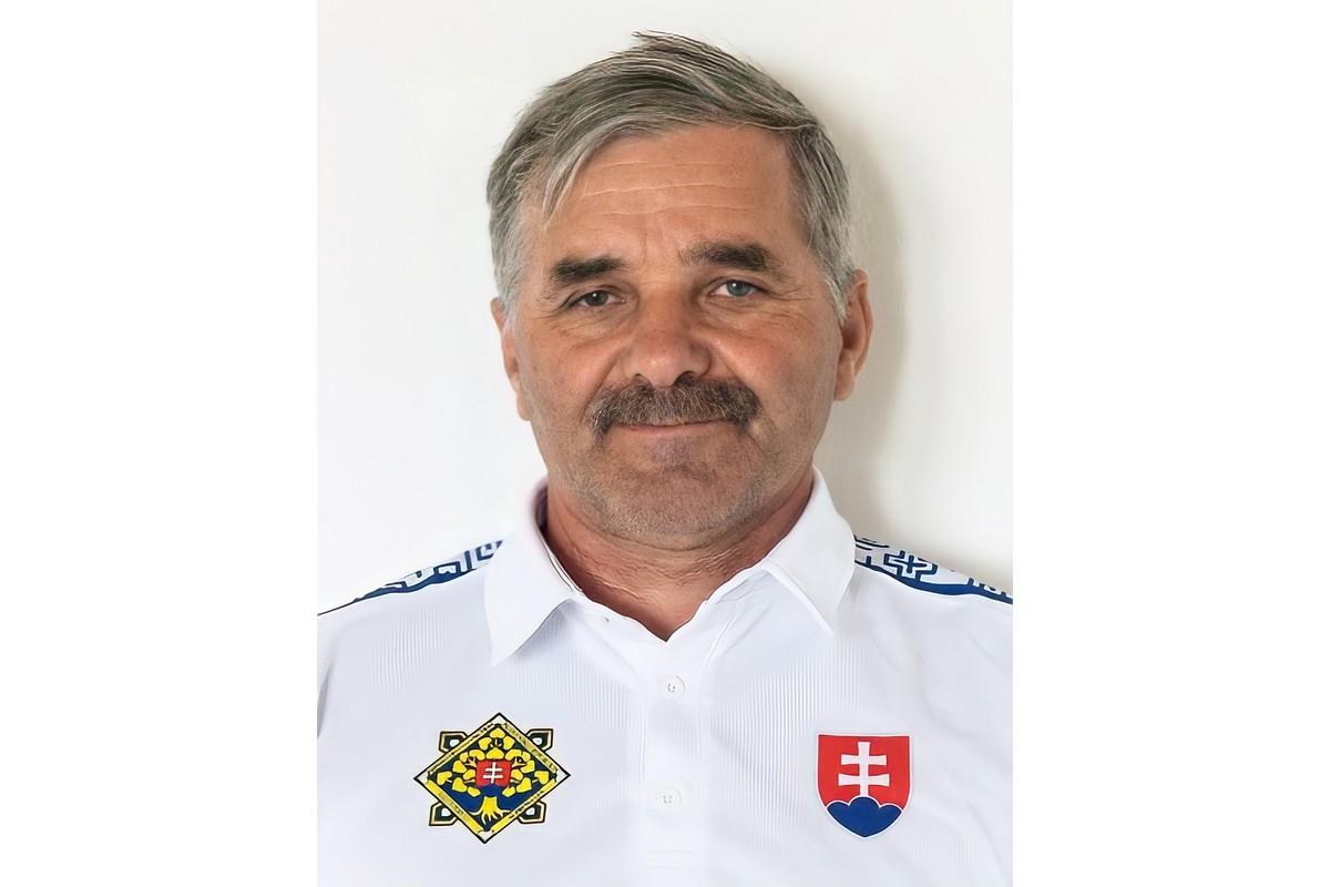 Herzlichen Glückwunsch an Vladimir Surzhin, Trainer der Nationalmannschaft der Slowakischen Republik